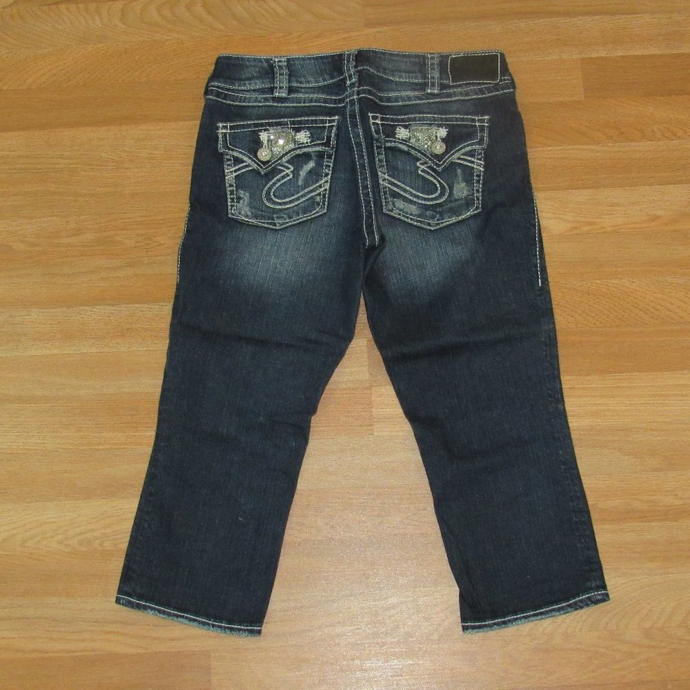 Silver "Suki Flap Capri" Jeans / Distressed and Glitter Pockets / 30 Waist